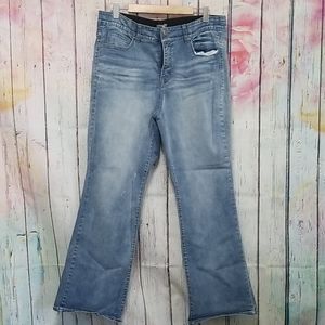 Cute boot cut Jean's